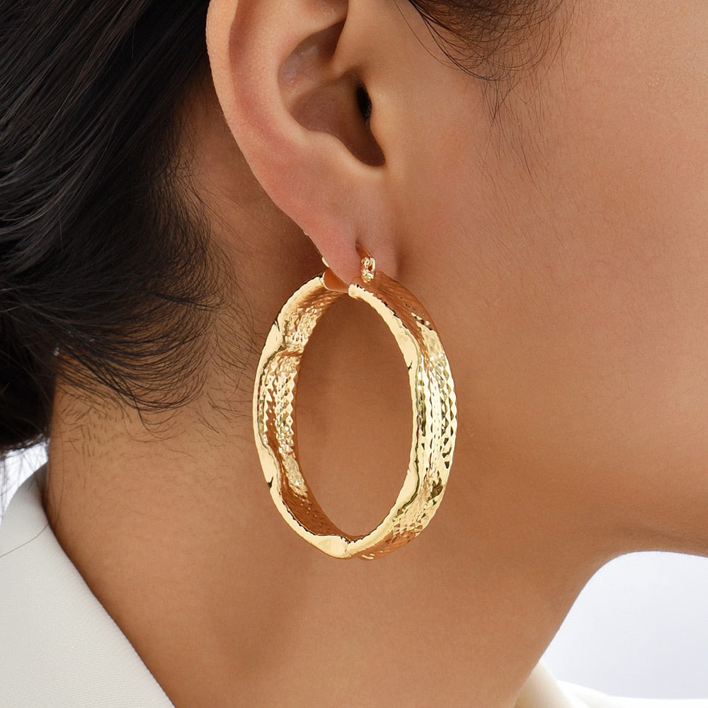 Geometric Hoop Texture Twisted Chunky Earring