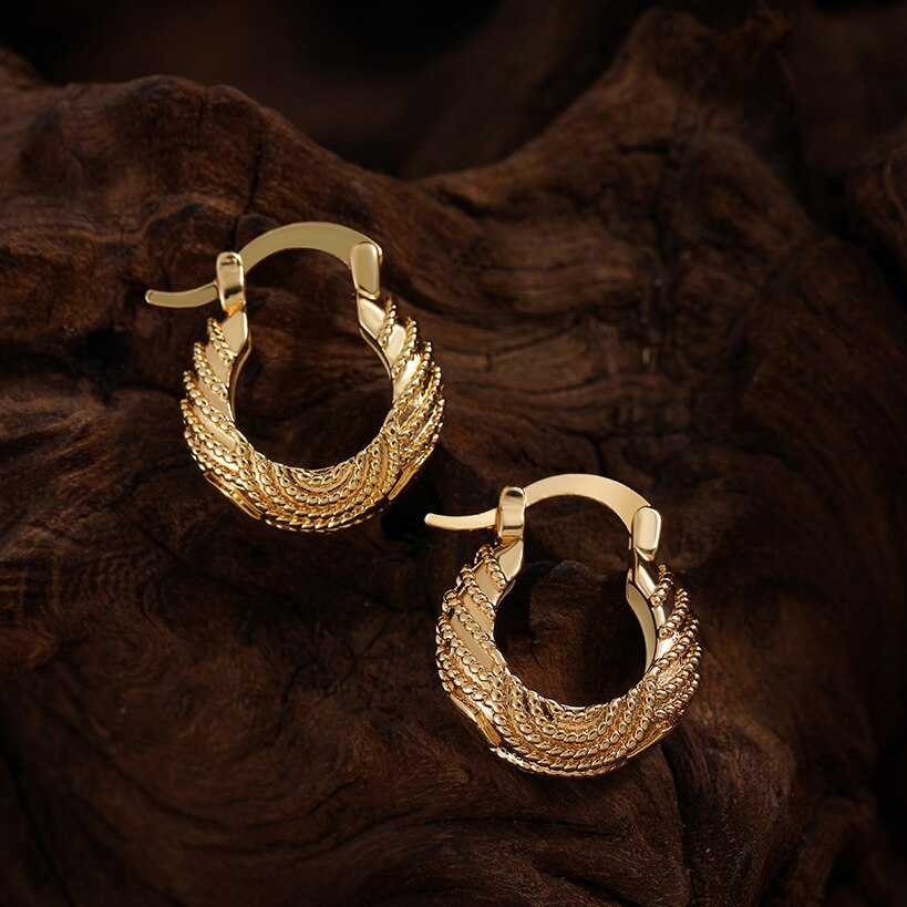 Geometric Hoop Texture Twisted Chunky Earring